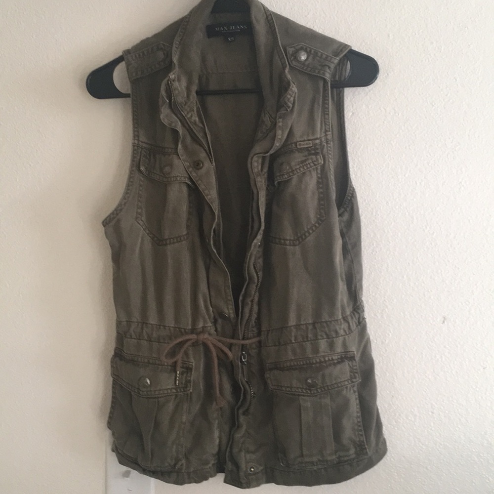 Zip up army green vest